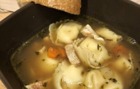 Easy Recipe for One Pot Tortellini Soup with Chicken