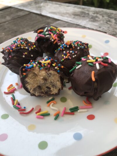 Easy to Make: Chocolate Chip Cookie Dough Truffles