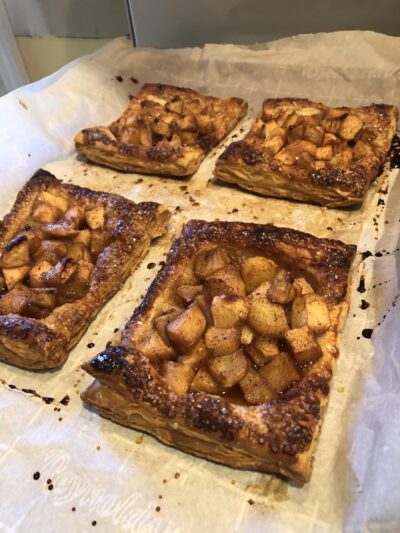 Puff Pastry Tarts with Homemade Apple Pie Filling