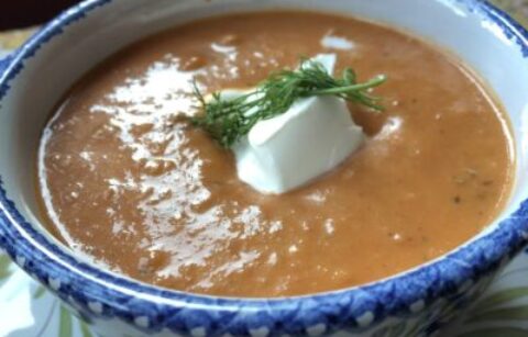 Easy Creamy Spicy Homemade Tomato Soup