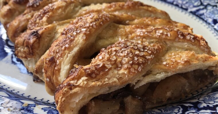 ​Easy Homemade German Apple Strudel with Puff Pastry