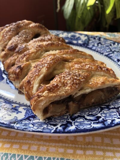 ​Easy Homemade German Apple Strudel with Puff Pastry