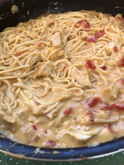 Easy Dinner Idea: Cheesy Skillet Chicken Spaghetti