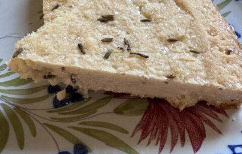 Buttery Lemon & Lavender Shortbread (Easy Recipe)