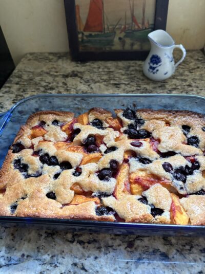 Best Homemade Peach and Blueberry Cobbler Recipe